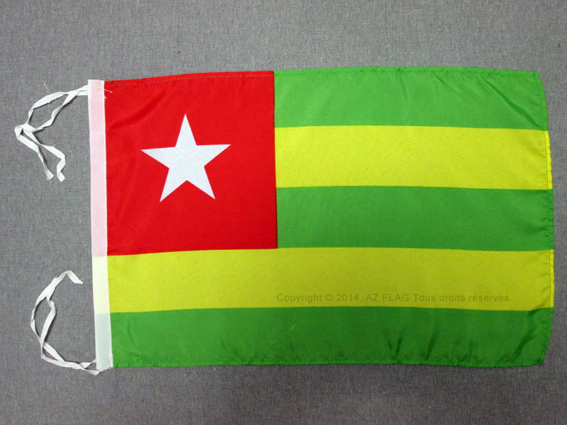 BANDIERA TOGO 45x30cm - BANDIERINA TOGOLESE 30 x 45 cm cordicelle - Nuova