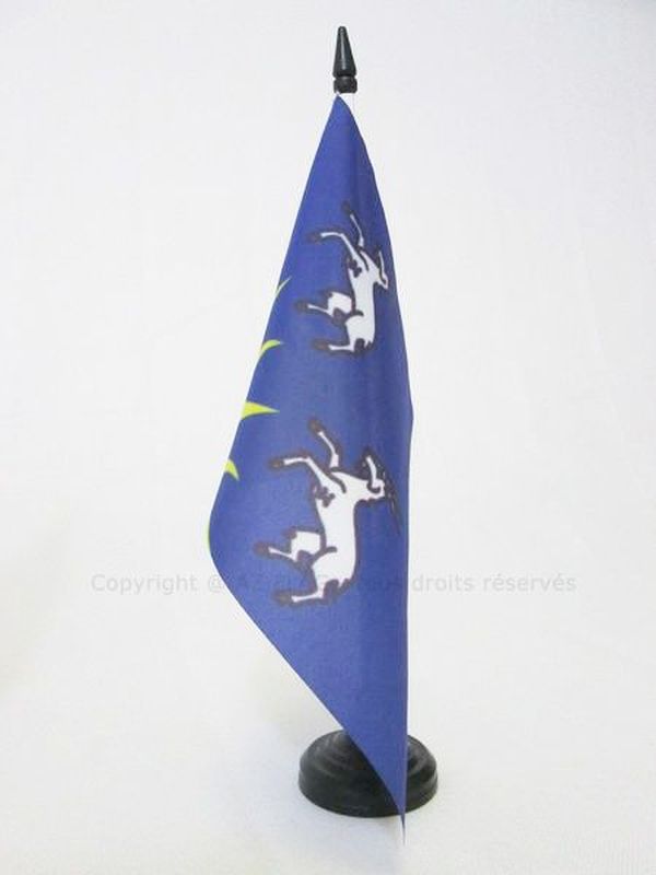 FRANCOIST SPANISH DESK FLAG SPAIN UNDER FRANCO 1945-1977 TABLE FLAG 5/'/' x 8/'/'